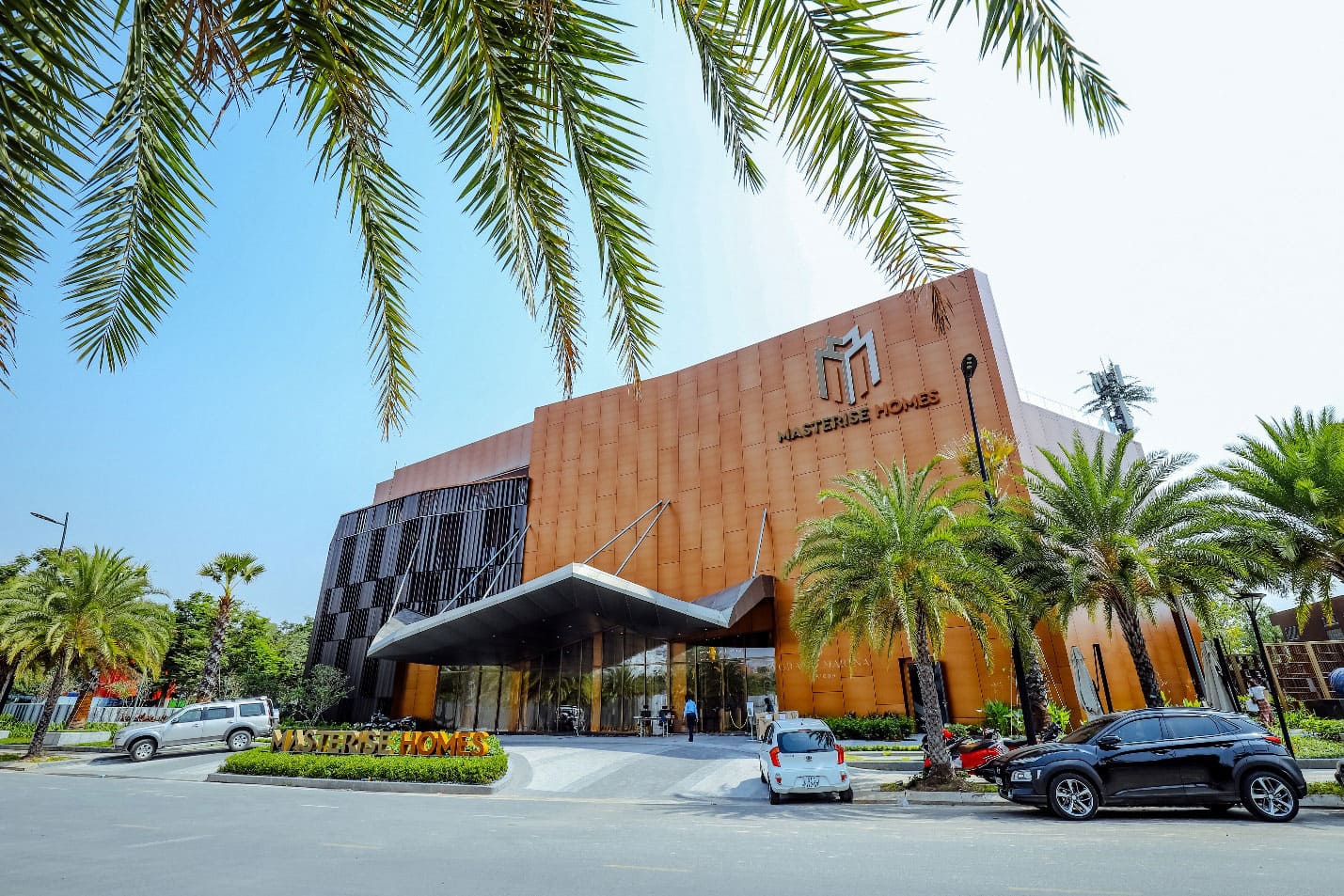 Dự án Grand Marina, Saigon tọa lạc tại số 2 Tôn Đức Thắng, quận 1, TP HCM.